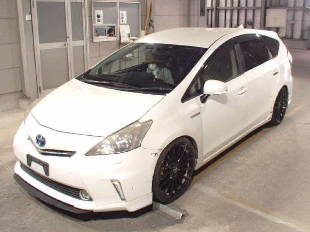 TOYOTA PRIUS ALPHA