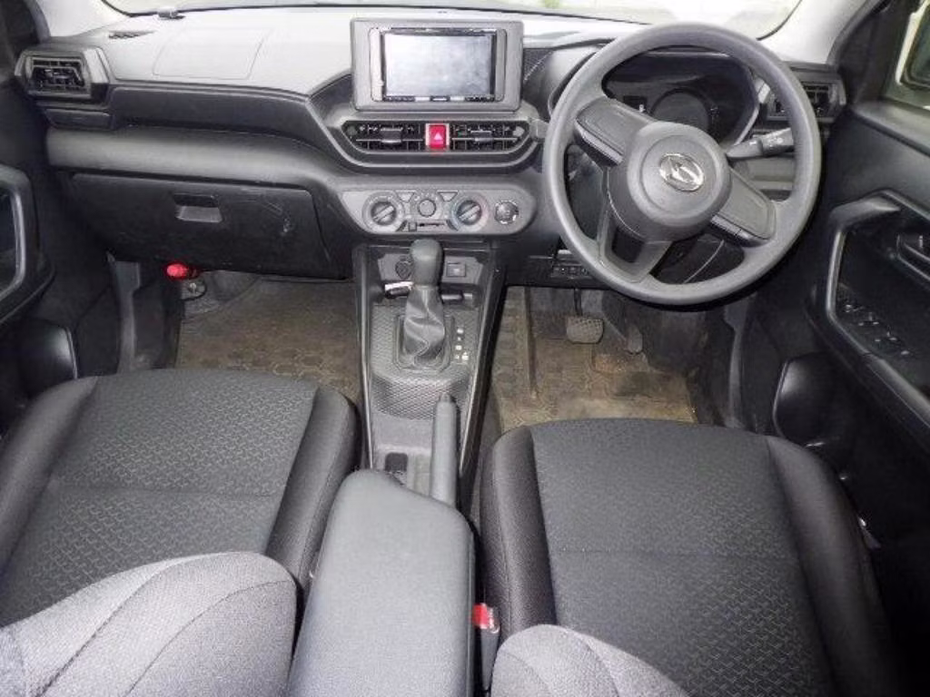 DAIHATSU ROCKY