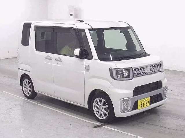 DAIHATSU WAKE