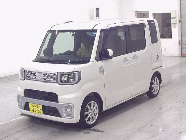 DAIHATSU WAKE