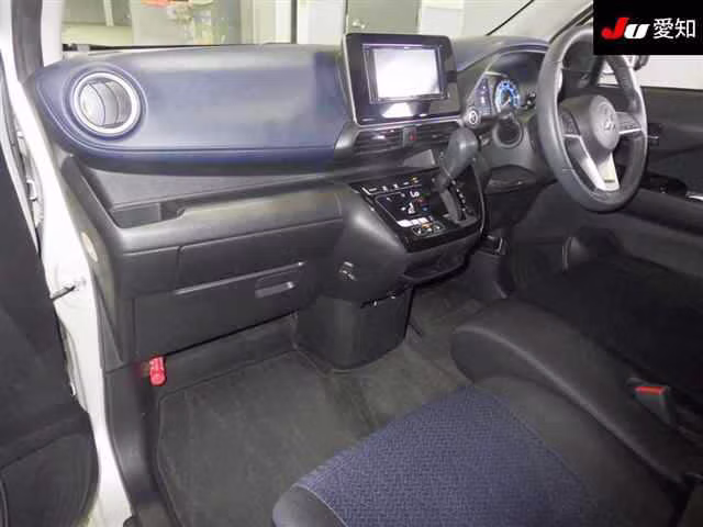 MITSUBISHI EK X
