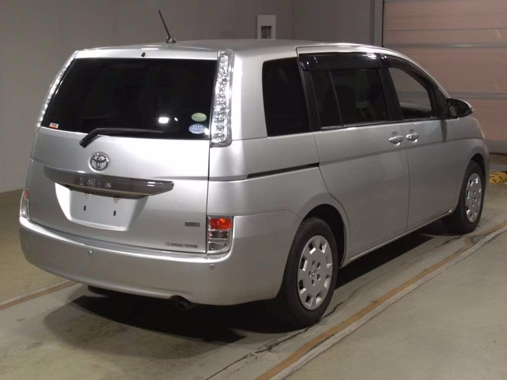 TOYOTA ISIS