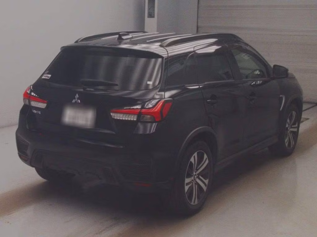 MITSUBISHI RVR