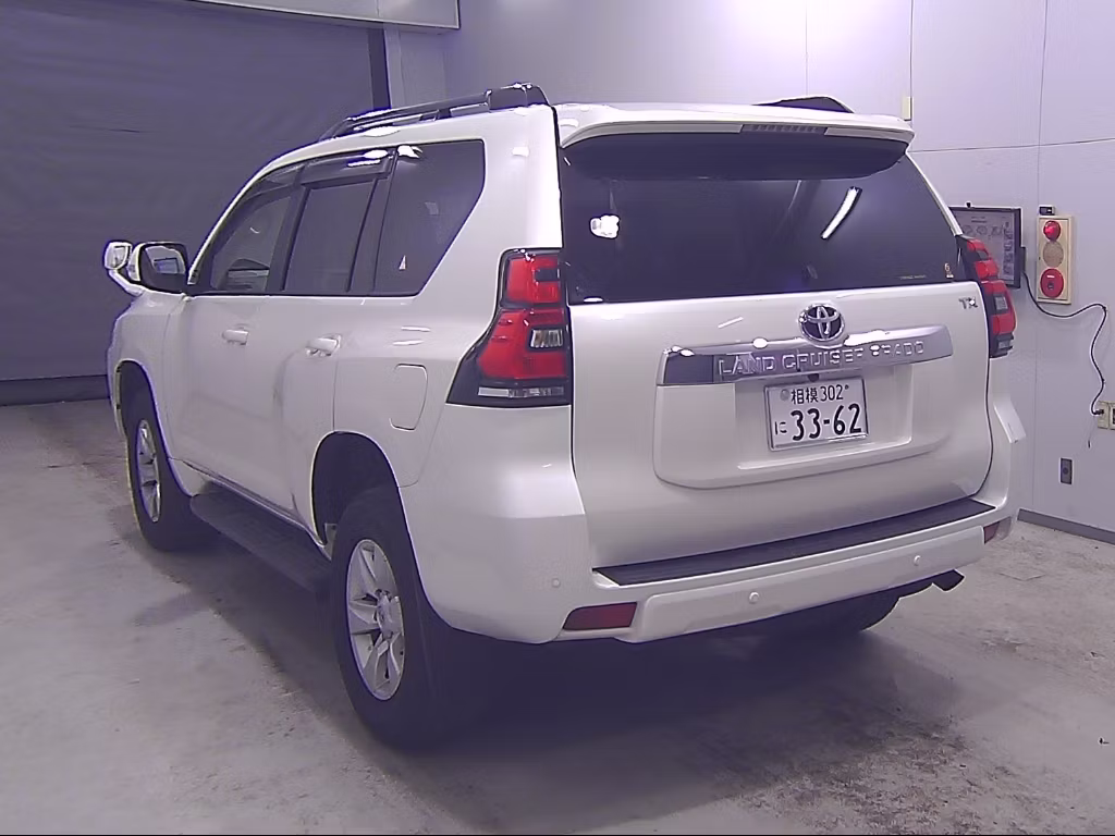 TOYOTA LAND CRUISER PRADO