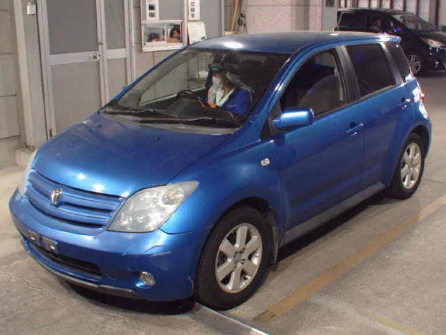 TOYOTA IST
