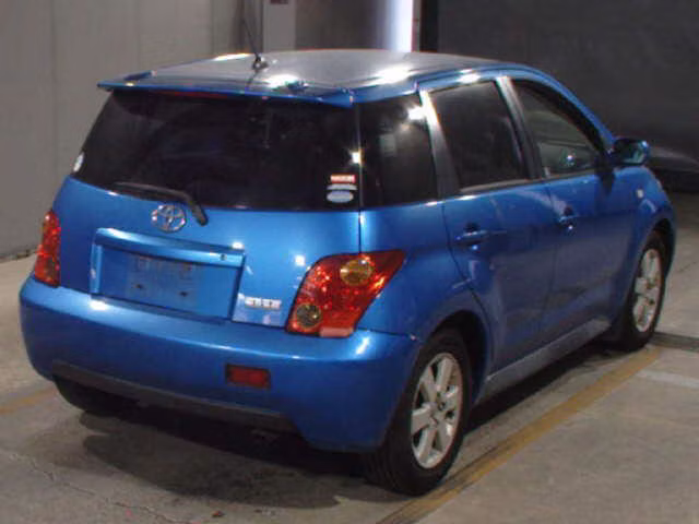 TOYOTA IST