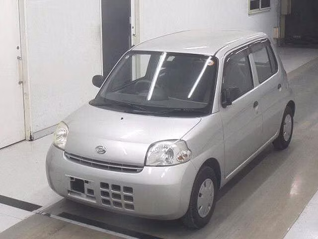 DAIHATSU ESSE