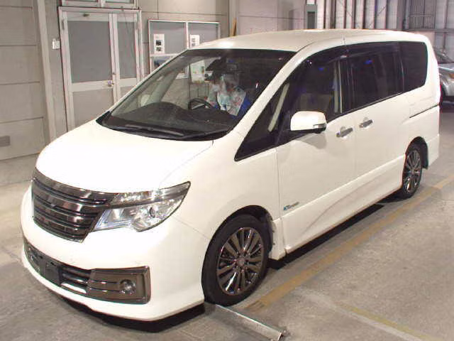 NISSAN SERENA