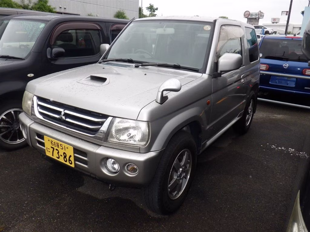 MITSUBISHI PAJERO MINI