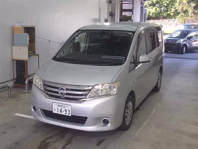 NISSAN SERENA