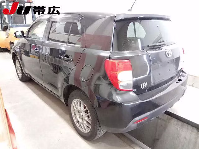 TOYOTA IST