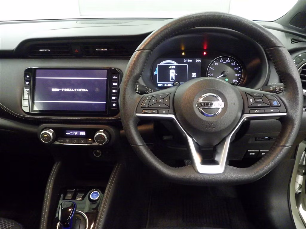 NISSAN KICKS