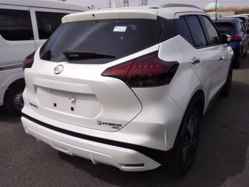 NISSAN KICKS