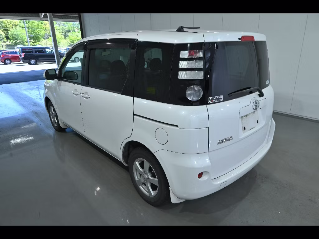TOYOTA SIENTA