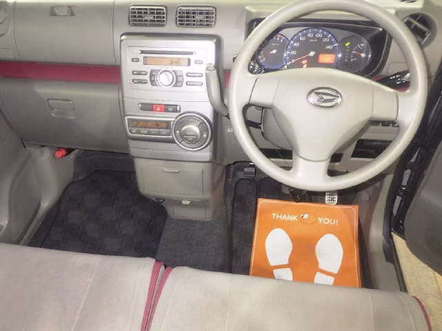 DAIHATSU MOVE CONTE
