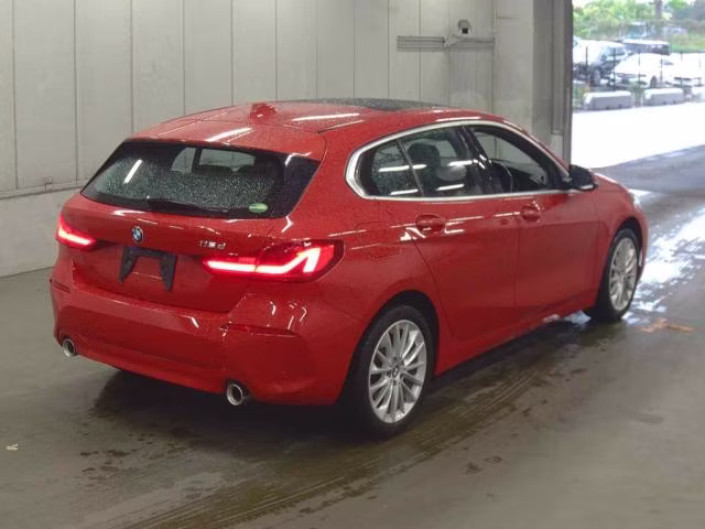 BMW 1-SERIES