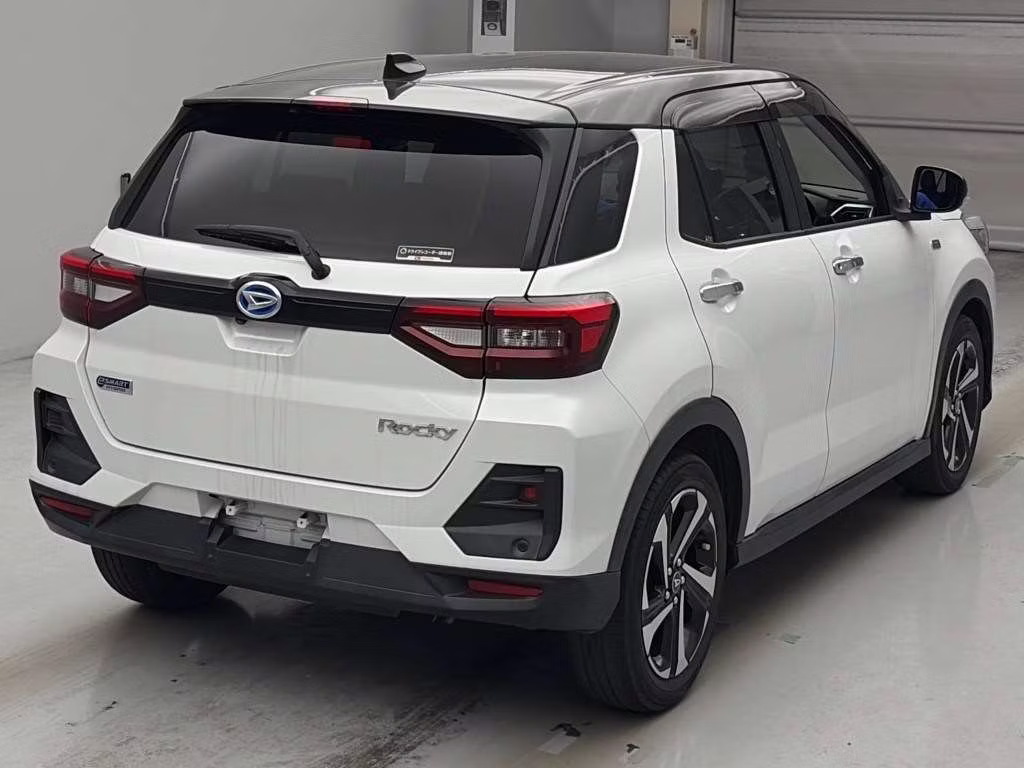 DAIHATSU ROCKY
