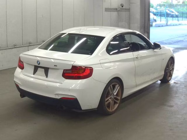 BMW 2-SERIES