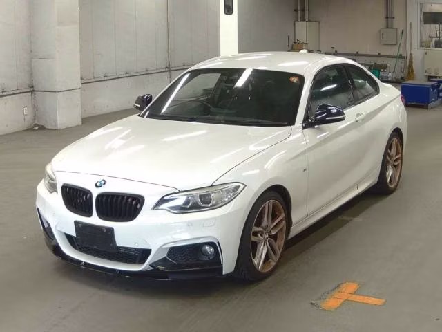 BMW 2-SERIES