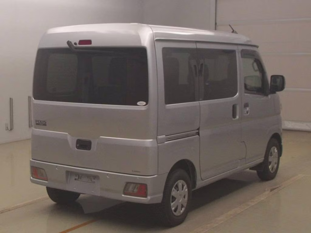 TOYOTA PIXIS VAN