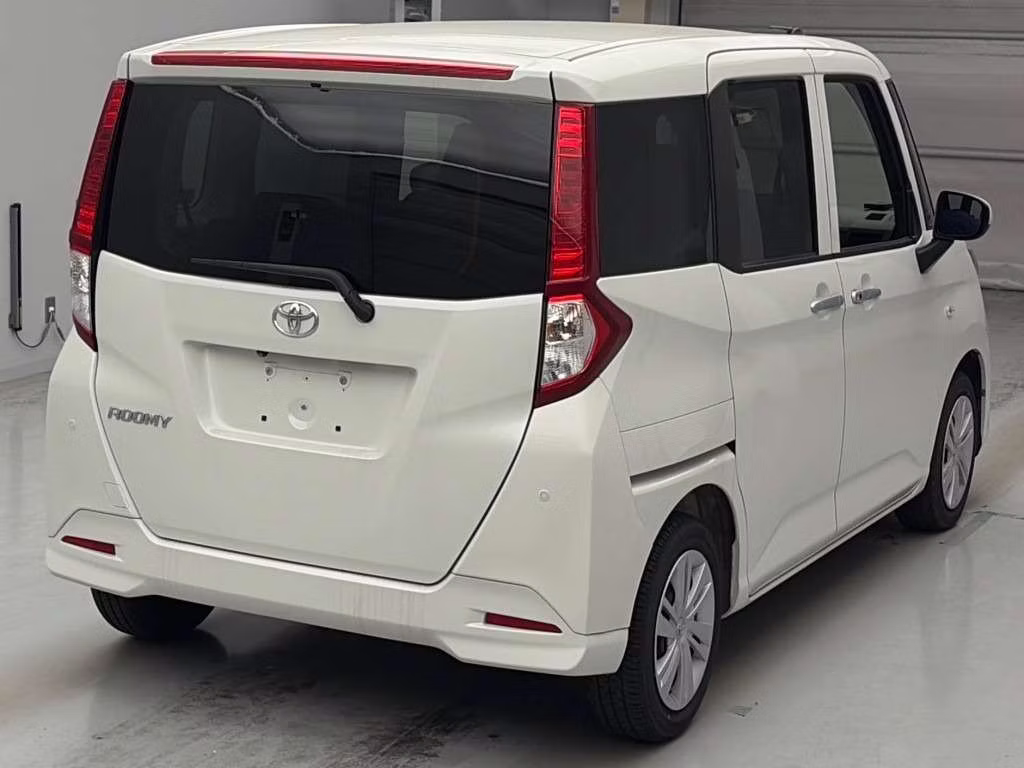 TOYOTA ROOMY