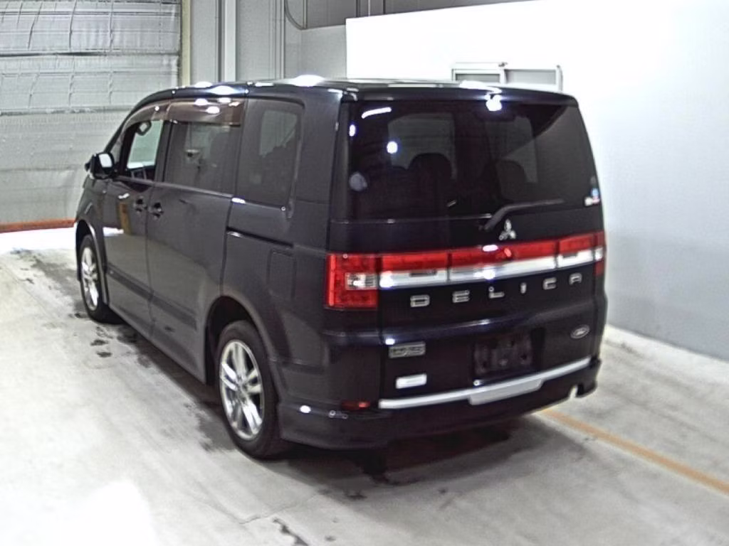 MITSUBISHI DELICA D:5