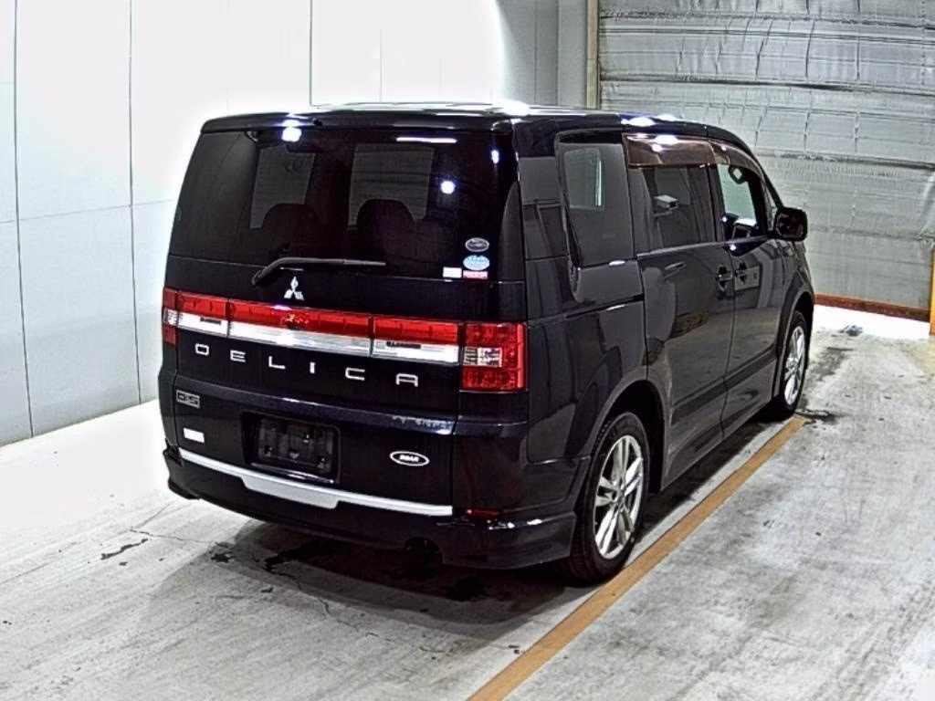 MITSUBISHI DELICA D:5