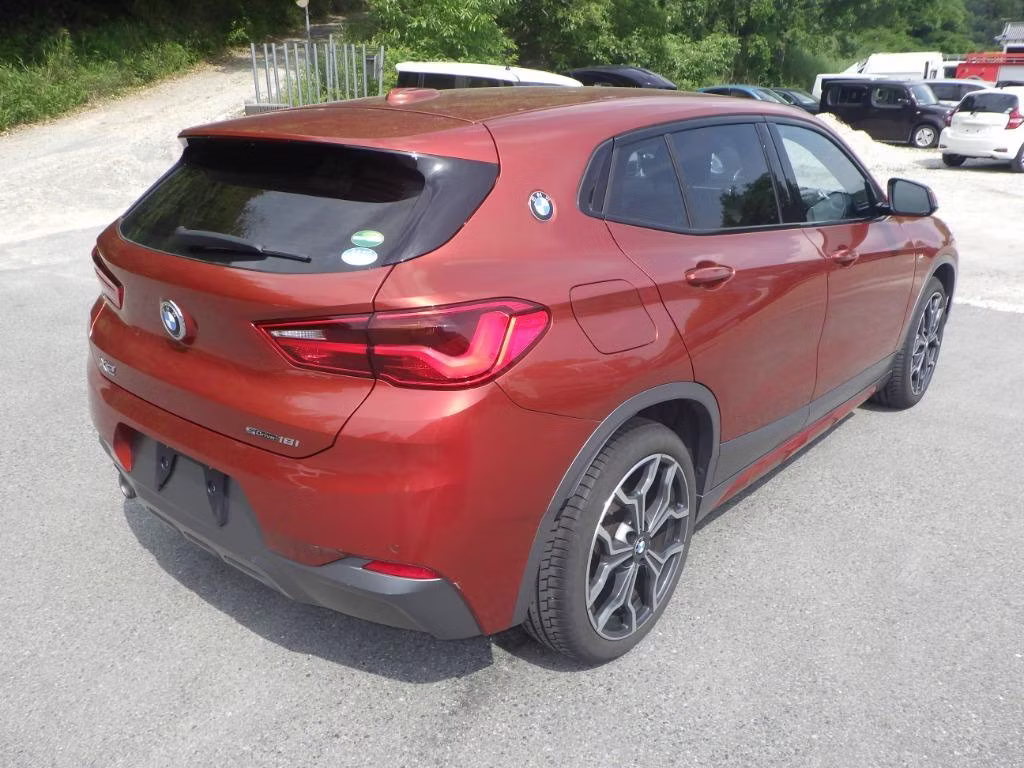 BMW X2
