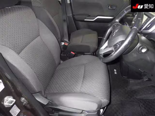 MITSUBISHI DELICA D:2