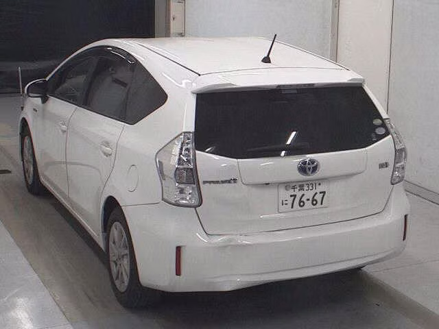 TOYOTA PRIUS ALPHA
