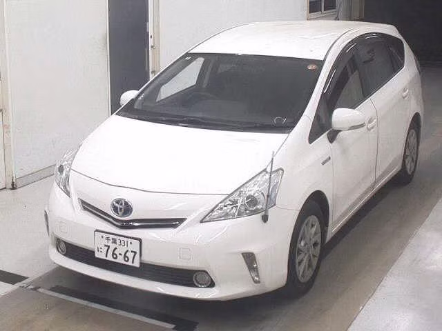 TOYOTA PRIUS ALPHA