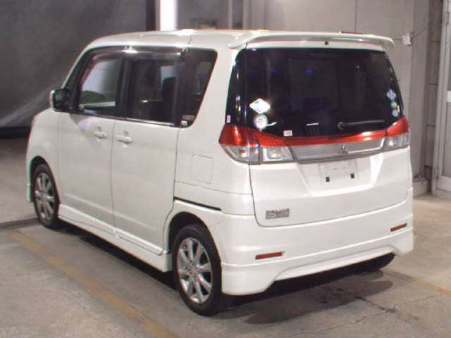 MITSUBISHI DELICA D:2