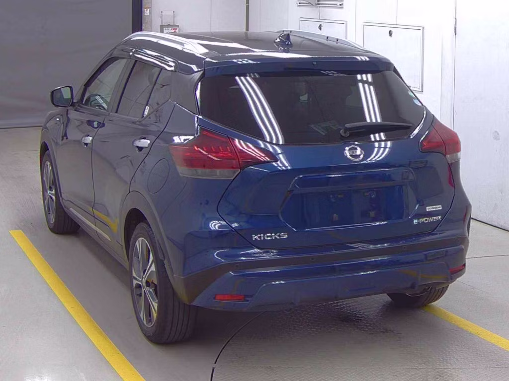 NISSAN KICKS