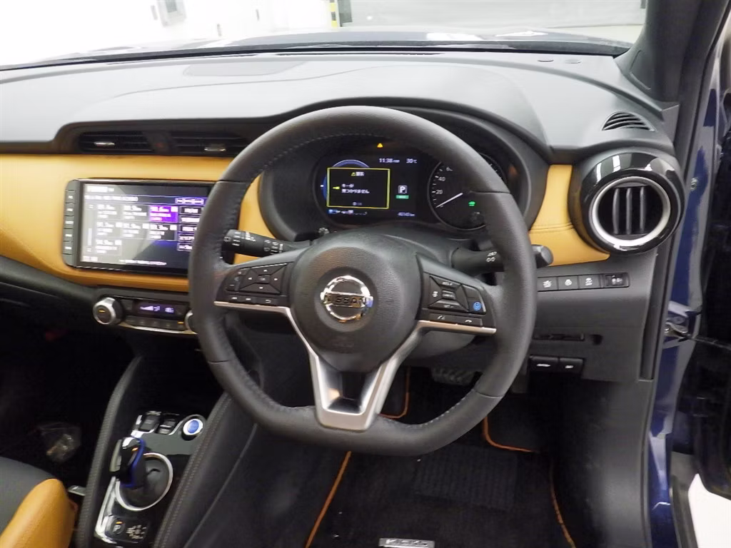 NISSAN KICKS