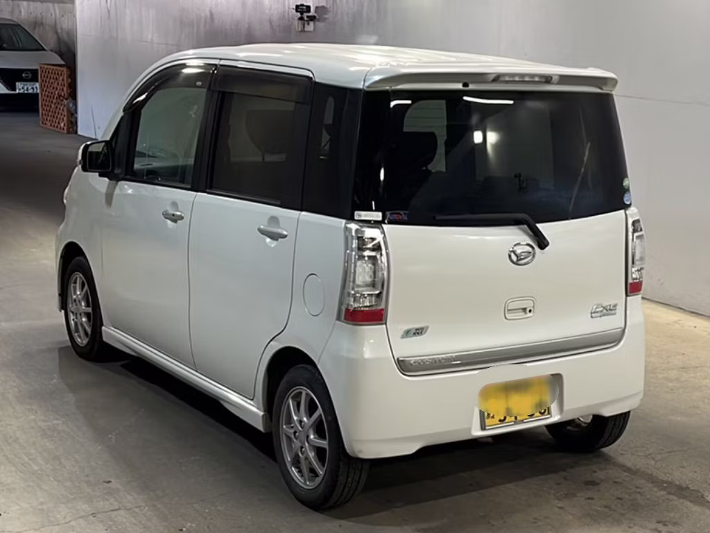DAIHATSU TANTO EXE