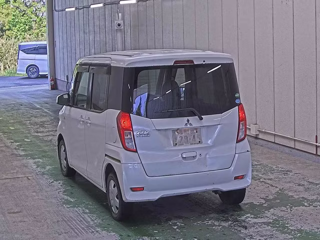 MITSUBISHI EK SPACE