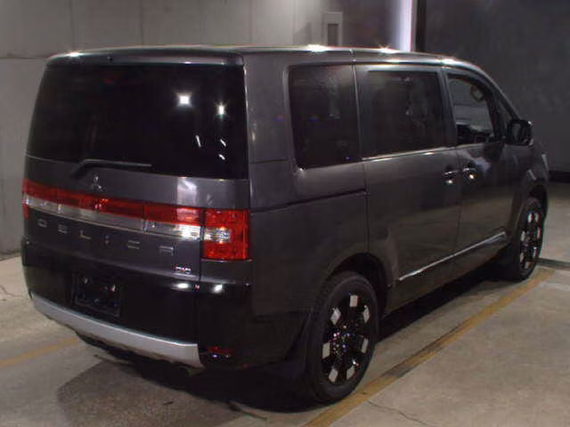 MITSUBISHI DELICA D:5