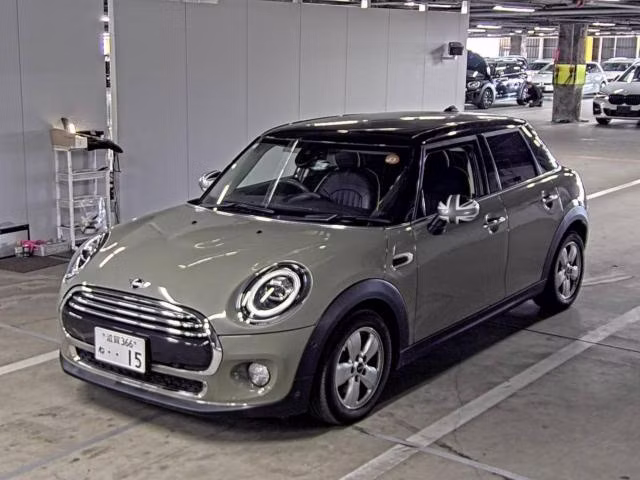 MINI HATCH