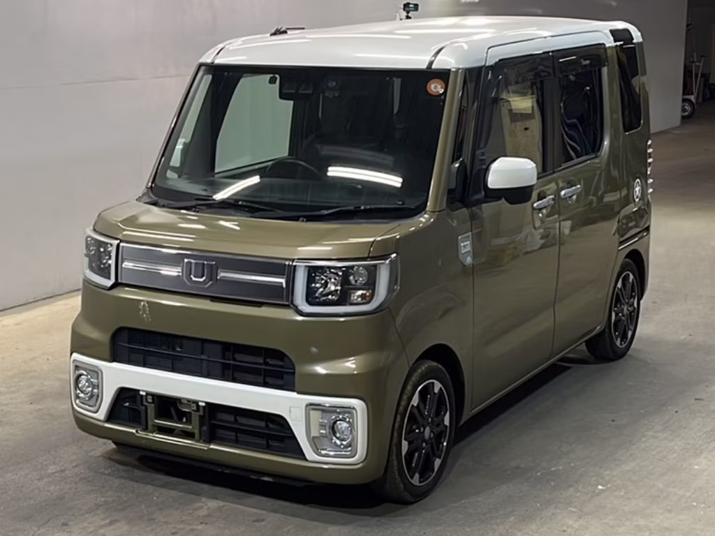 DAIHATSU WAKE
