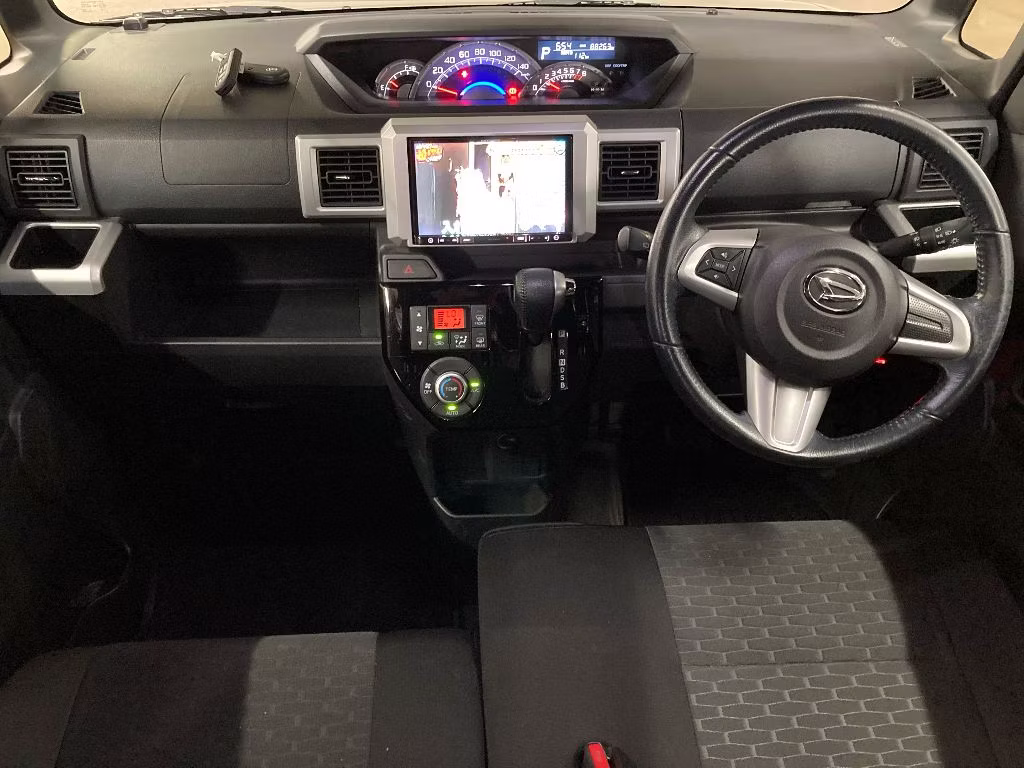 DAIHATSU WAKE