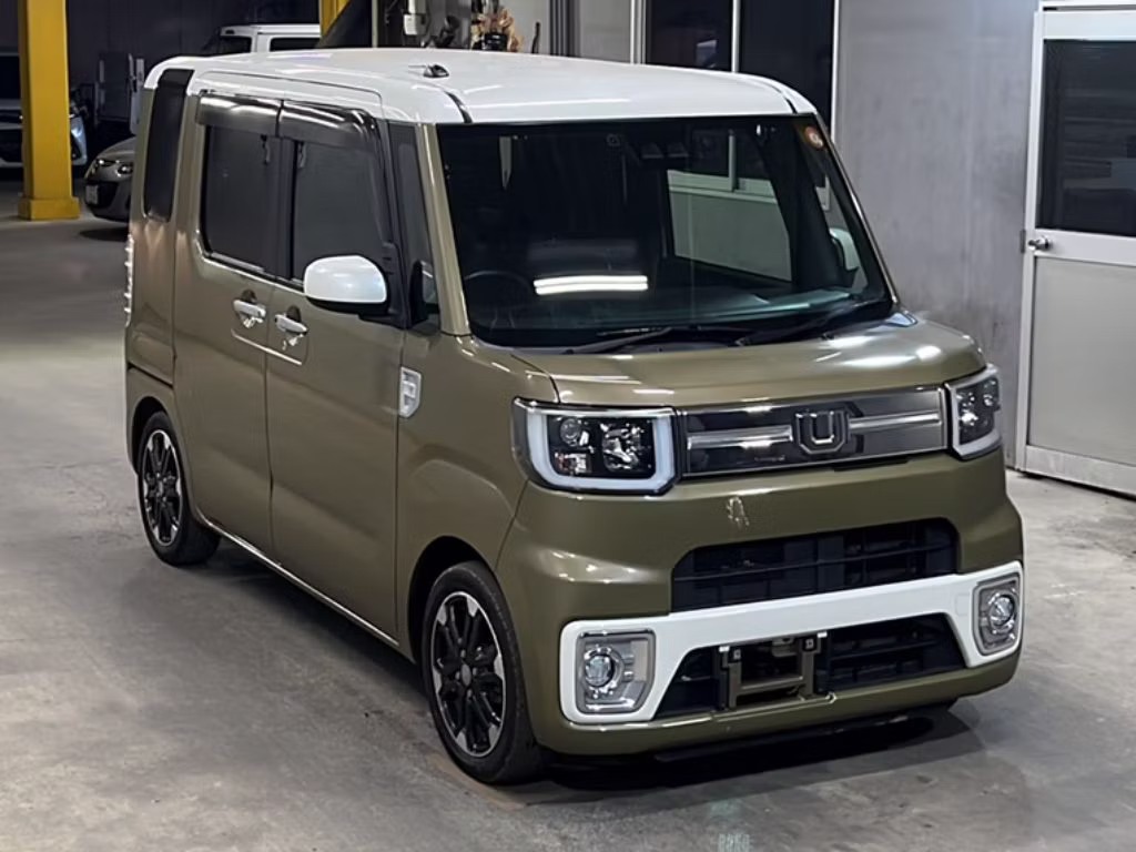 DAIHATSU WAKE