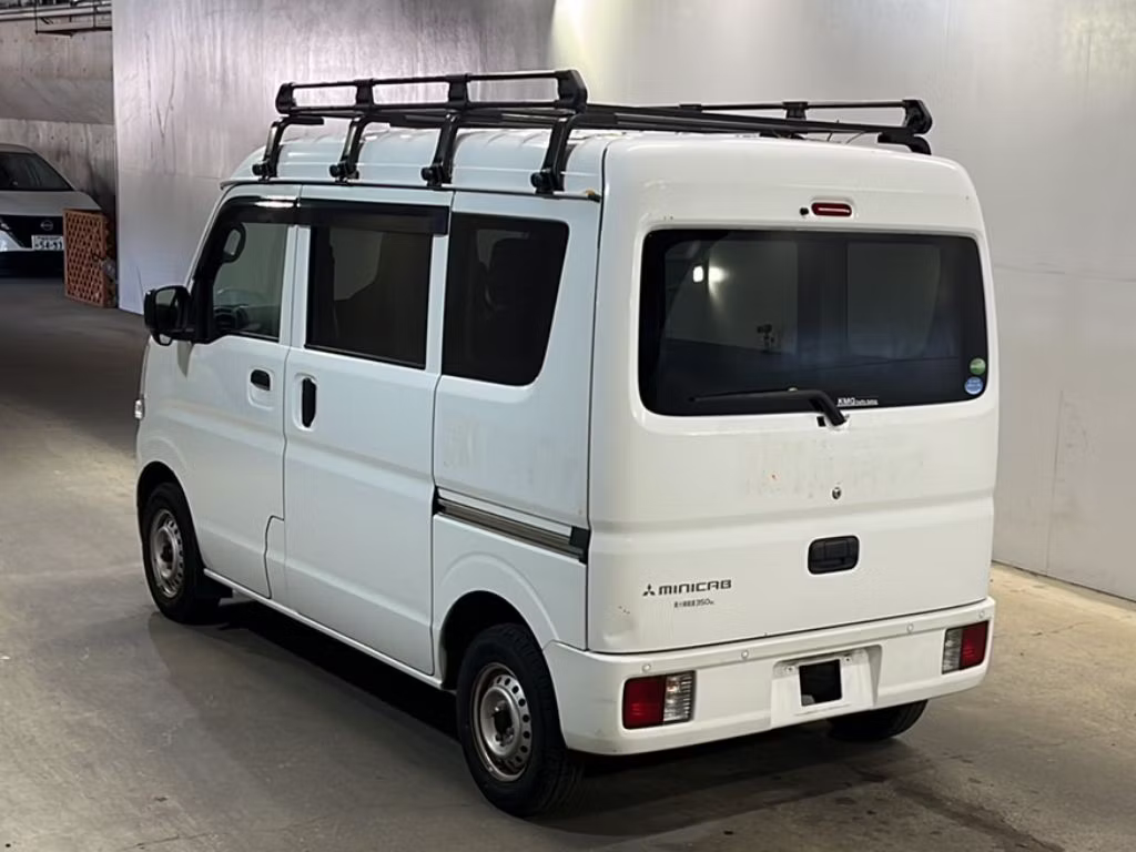 MITSUBISHI MINICAB