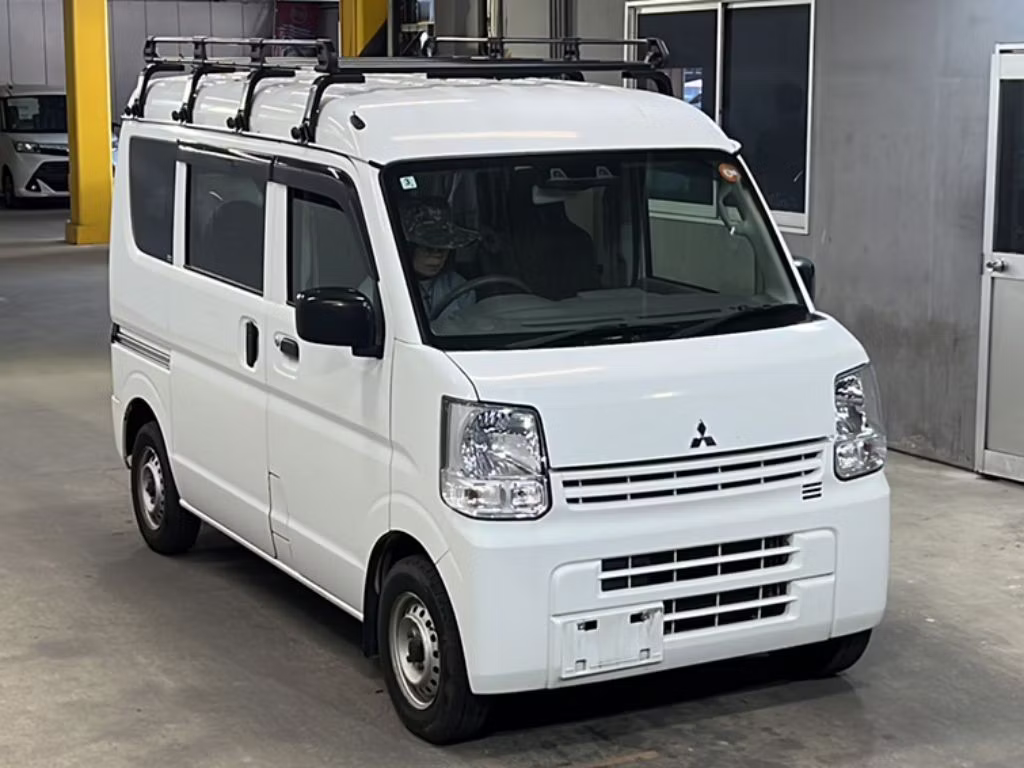 MITSUBISHI MINICAB