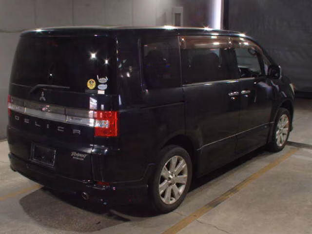 MITSUBISHI DELICA D:5