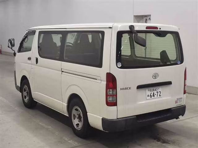 TOYOTA REGIUS ACE