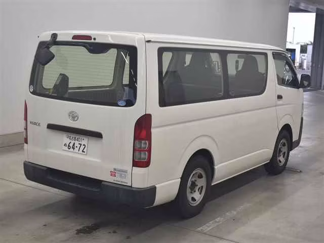 TOYOTA REGIUS ACE