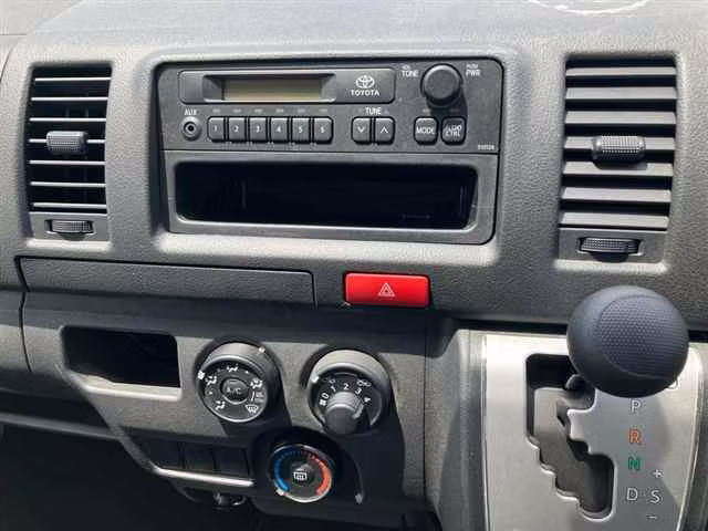 TOYOTA REGIUS ACE