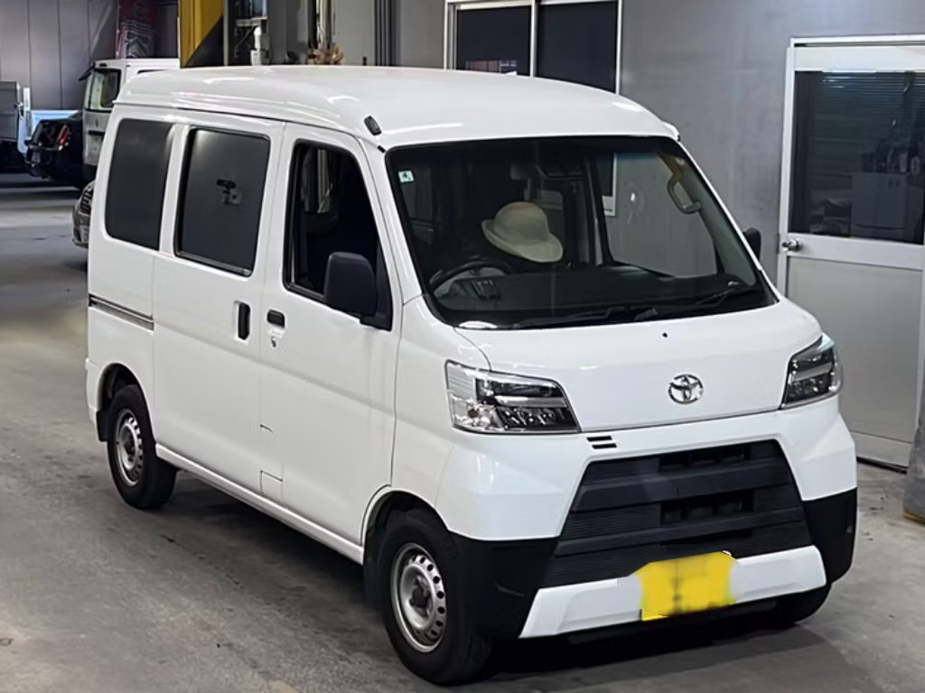 TOYOTA PIXIS VAN