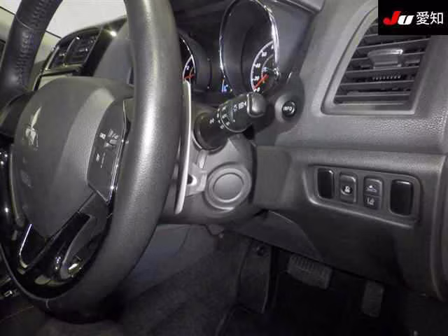 MITSUBISHI RVR