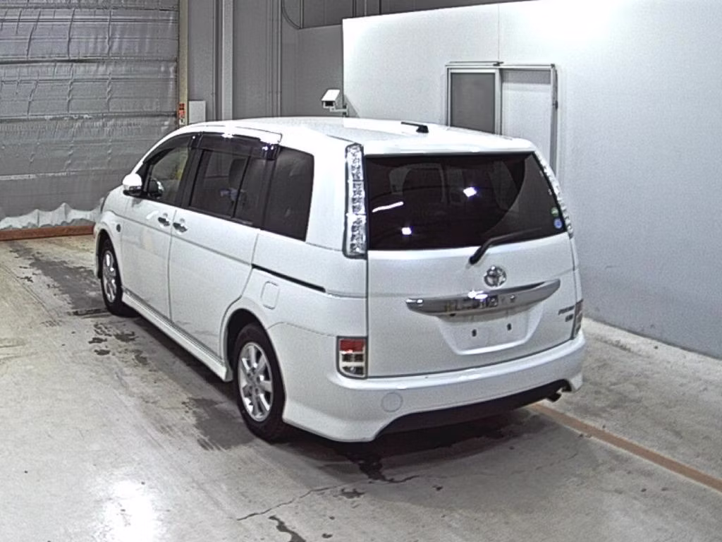 TOYOTA ISIS